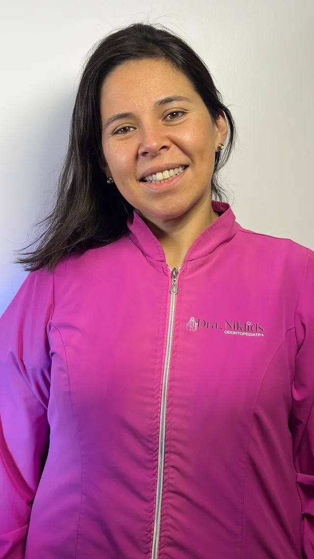 Dra. Jessika Niklitschek, odontopediatra de Clínica Dental Zagurt