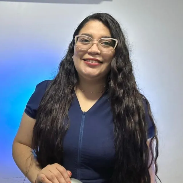 Mariannys Gómez, asistente administrativa